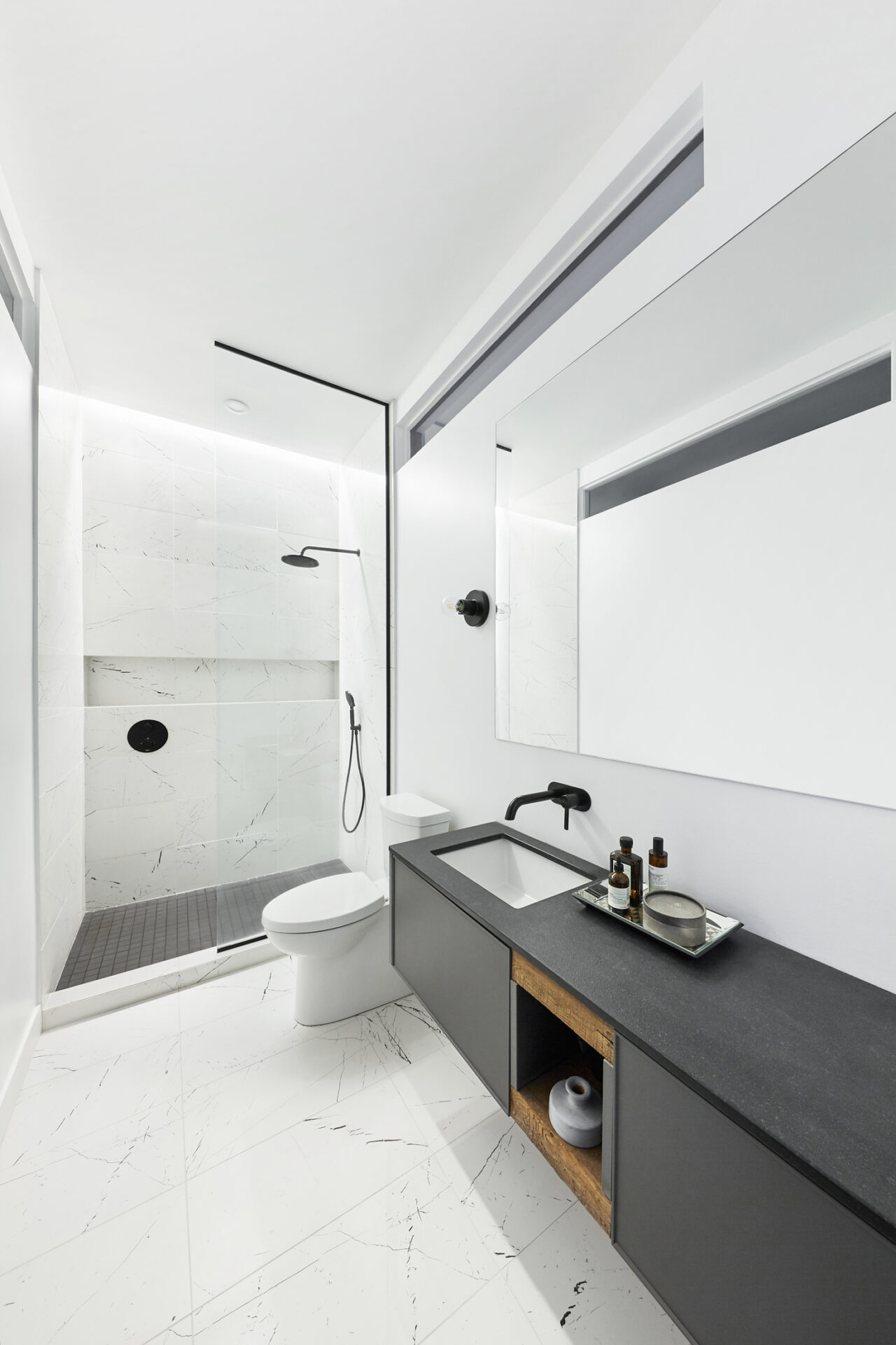 Salle de bain du projet de design d'intérieur Henri-Julien